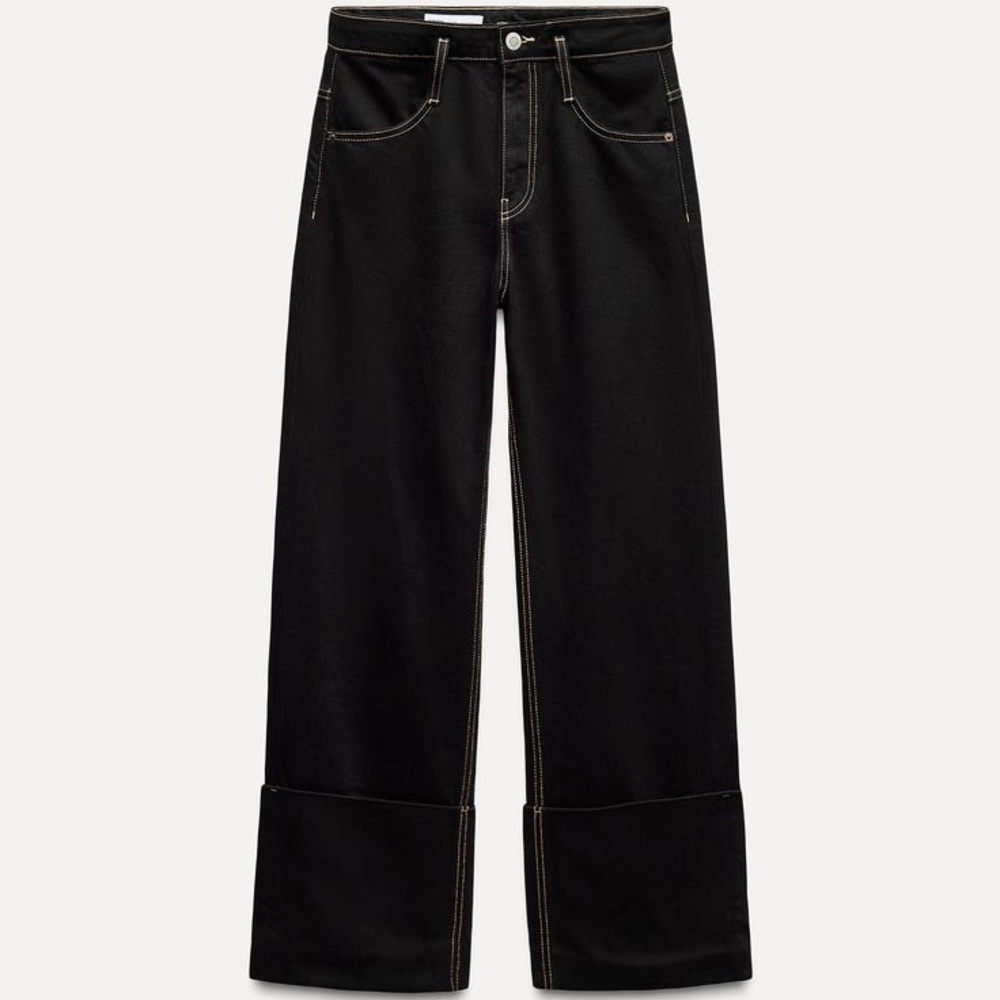 Zara TRF TOPSTITCHING HIGH WAIST CUFFED JEANS
BLACK